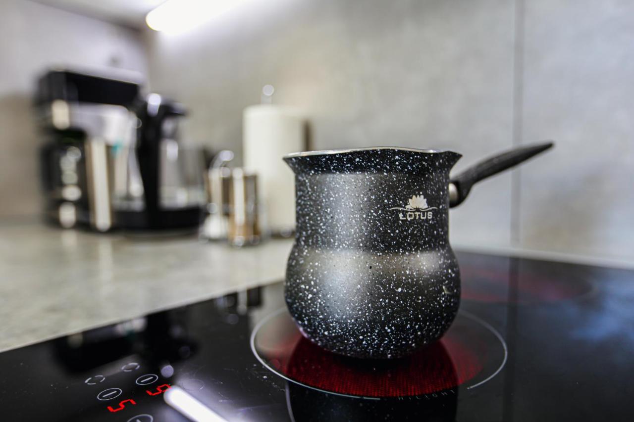 L&L. Apartment Yerevan Bagian luar foto