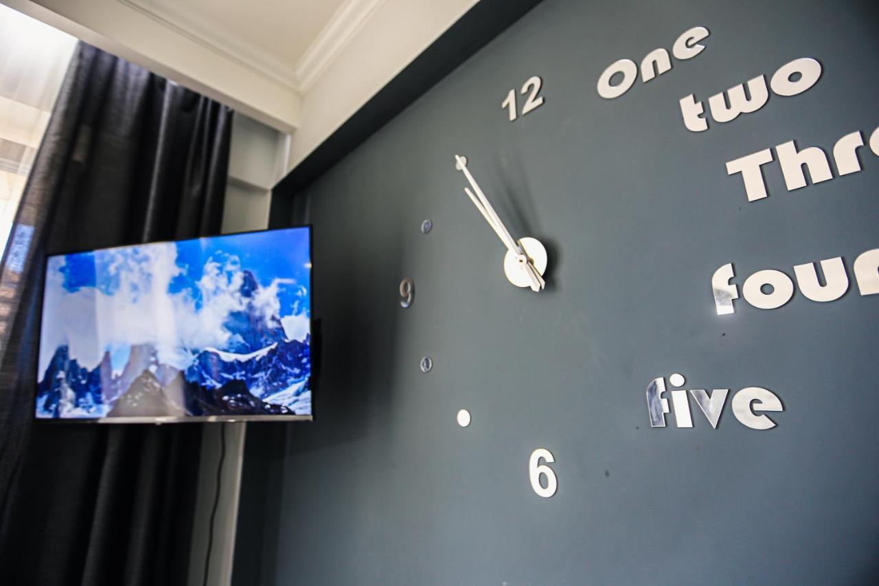 L&L. Apartment Yerevan Bagian luar foto