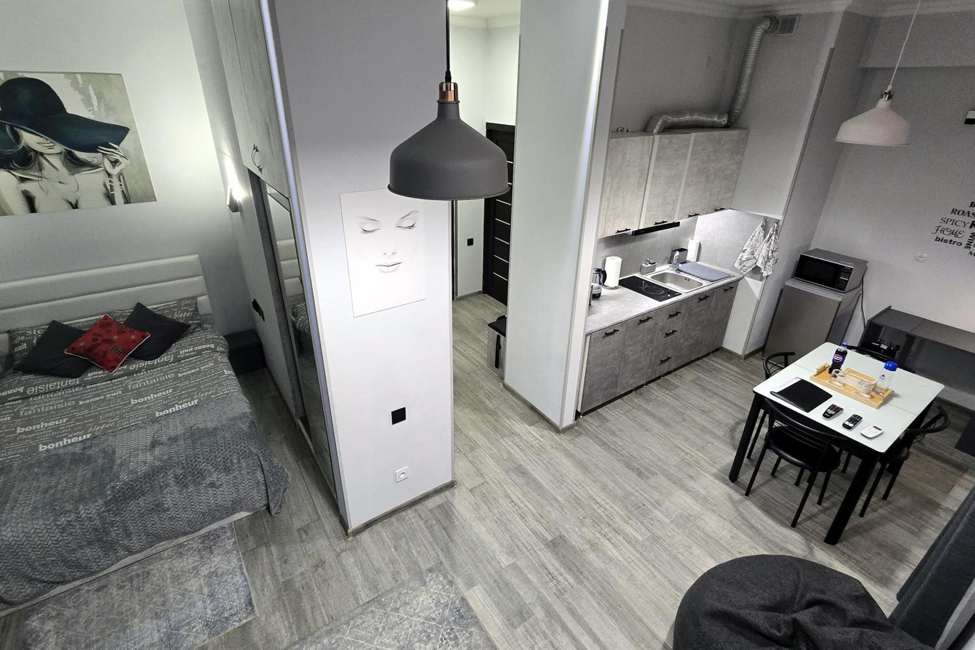 L&L. Apartment Yerevan Bagian luar foto