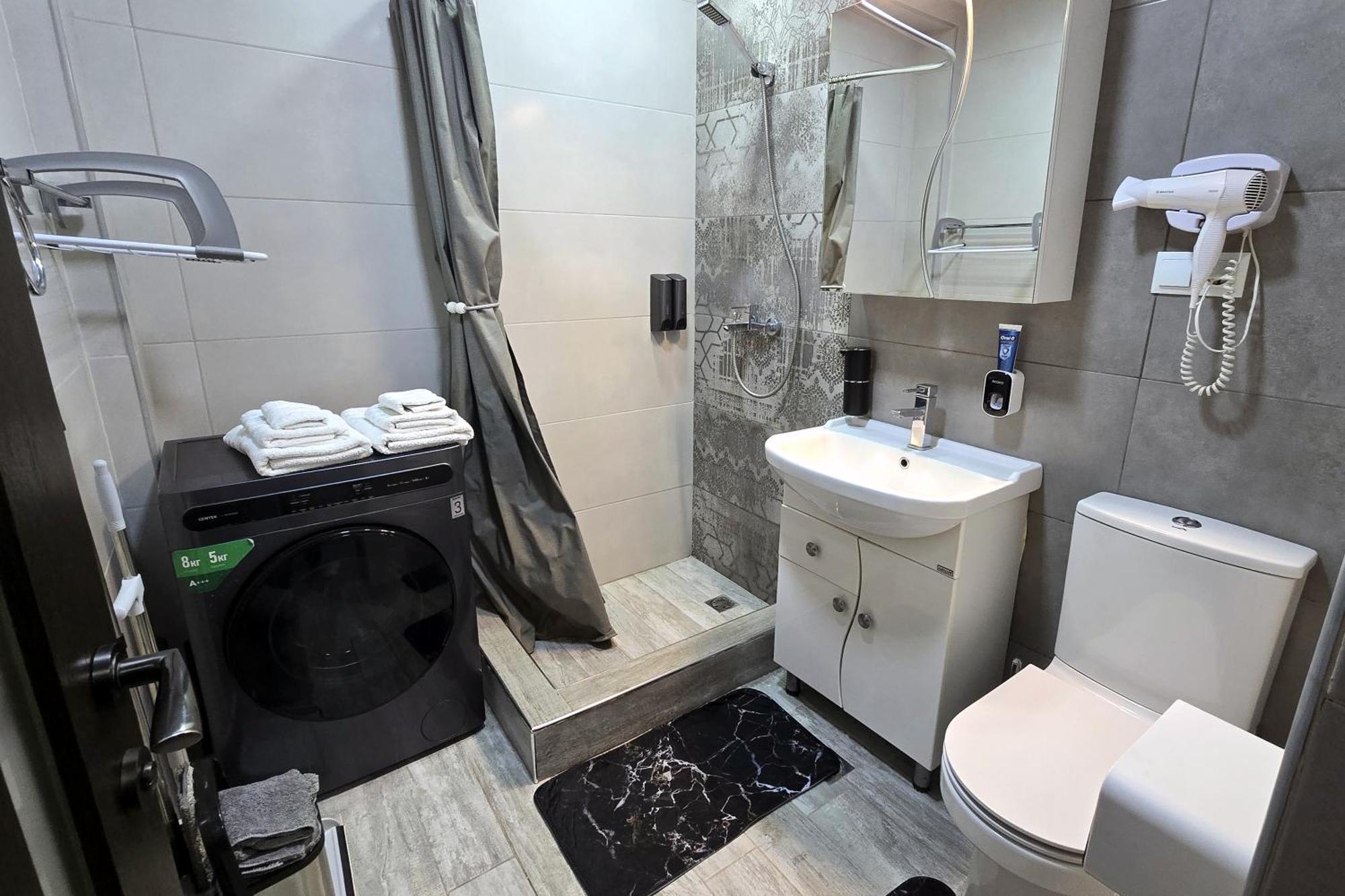 L&L. Apartment Yerevan Bagian luar foto