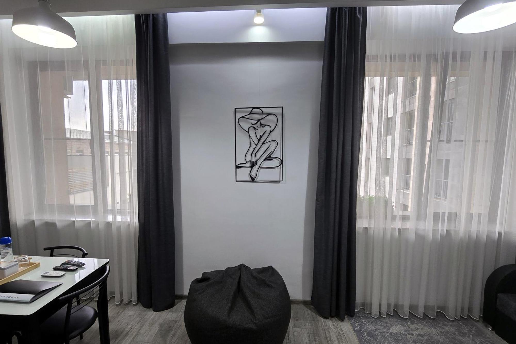 L&L. Apartment Yerevan Bagian luar foto