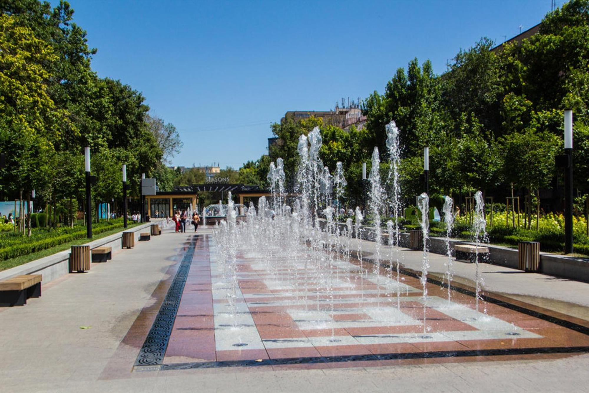 L&L. Apartment Yerevan Bagian luar foto